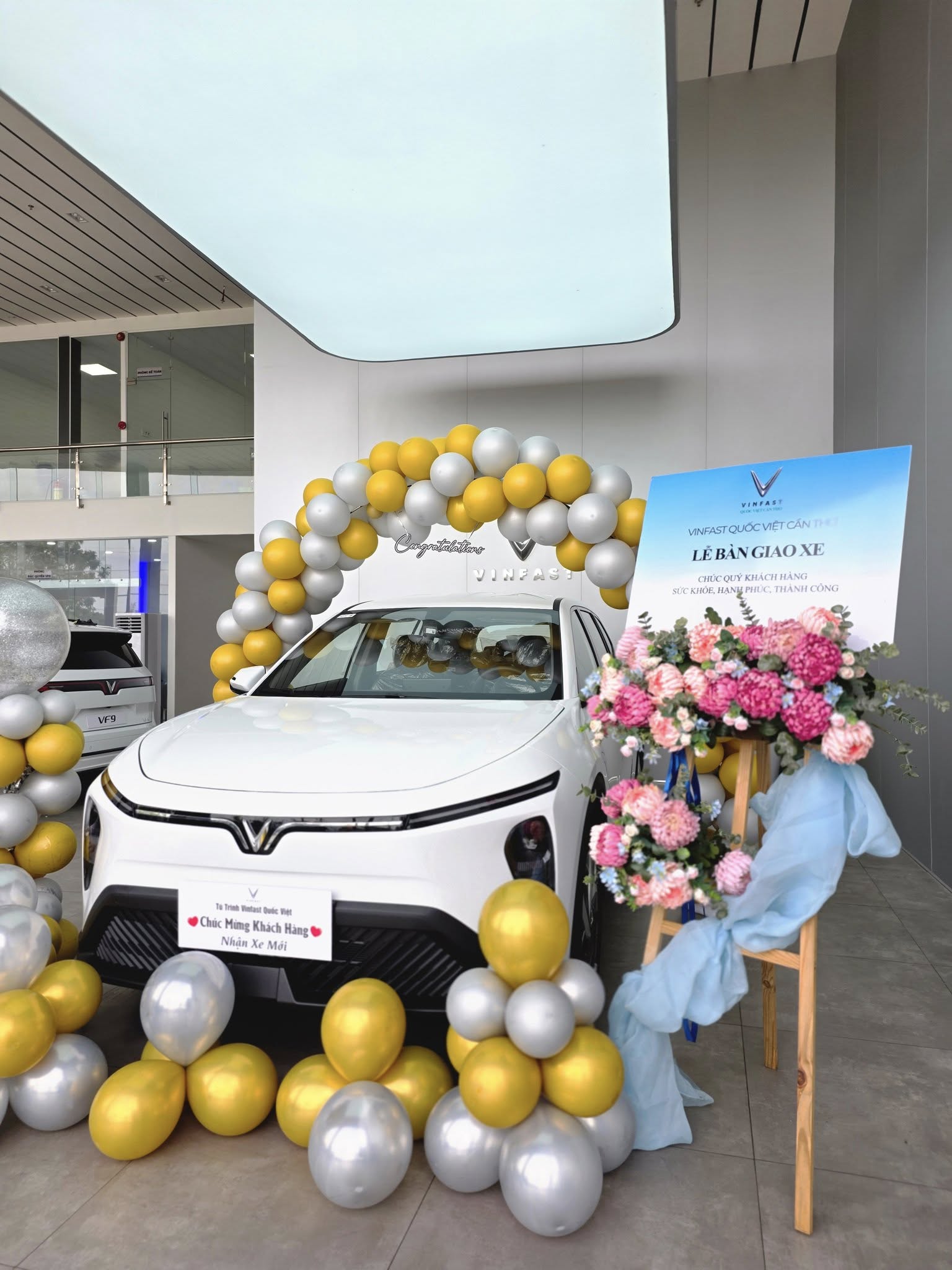 Lễ bàn giao xe tại VinFast Quốc Việt Cần Thơ